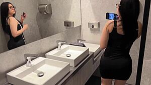 picking up cute girl for dinner, ends with paying via good time