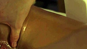 The masseur seduces slutty pussy during session and fucks her passionately on table