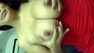 Beautiful teen shaking her big tits and ass - what a sight!