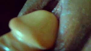 ASMR erotisk asiatisk dominerar med stor leksak