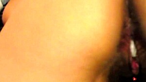 Encontrei amiga da namorada de quatro e não resisti foder ela