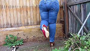 Fat Milf Pisses Outdoors in Wet Jeans for Fetish Fun
