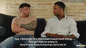 Enjoyx beyond boundaries with Sata Jones in 3D triangle