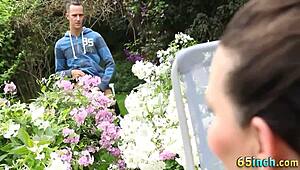 face sitting big beauty gets her wet pussy eaten hard