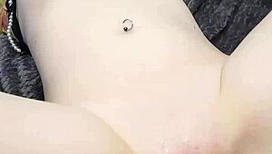 Portrait Amateur Getting Machine Fucked in Close-Up POV