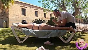 Приключението на двойка на открито завършва с щастлив кремпай