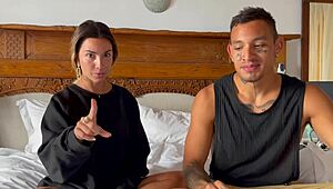 Roxy Fox teaches rimming tutorial 😘