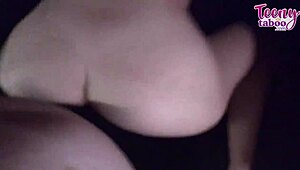 Så, nasty Everly Haze klæder af og får creampie af modne Seth Brogan efter babysitting