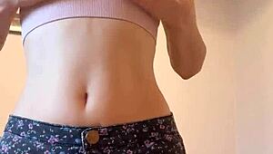 Toliko sam napaljena, koju rupu hoćeš prvo da jebeš, Maiskii?