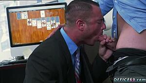 ชาย ฉันอยากได้โบนัสด้วยเซ็กซ์กับหนุ่มฟุตบอลเกย์อายุ 18+ เลยนะ