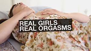 Yanks milf babe Caroline Pierce masturbating