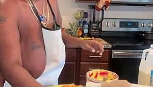 Making Banana Pudding With Natural Ingredients