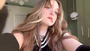 big ass tinder teen egirl plays daring solo game