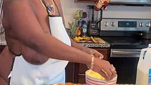 Making Banana Pudding With Natural Ingredients