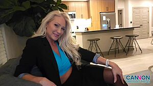i’m obsessed with milf realtor alexis malone banging her client