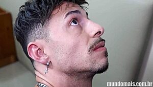 Making budget with curtain guy, getting discount by sucking his cock! 😏💸