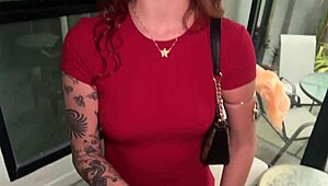 Üvey Kız Kardeşimi Beni Sikmesine İzin Verene Kadar Partiye Gitmesine İzin Vermiyorum