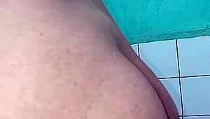 este rico paneton esta que pide lechecita en mi boca.