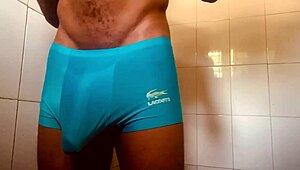 i can’t focus bathing while my step sis bangs loud next door