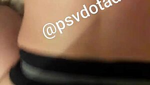 muleke pauzudo fudendo no pelo, nude gay bareback action in casual everyday style.