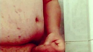 la vecina caliente me hace masturbarme en la casa