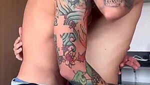 fodendo o helyo no pelo com big cock bareback?