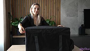 Find forskelle i Daisy Pro af Tantaly sammenlignet med Letty Blacks røv