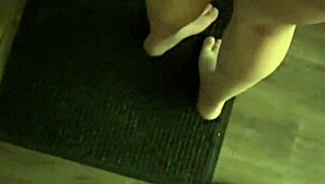 Amateur Couple Attempts Risky Encounter In Hotel Doorway