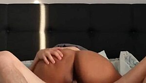 sexo con mi amiga colegiala se lo meto sin condon