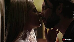 젊은 와이프 캐롤라이나 스위츠가 미친 블로뱅 파티 열음