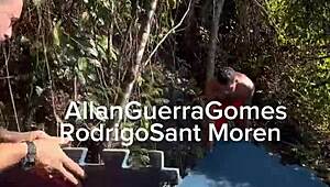 Мои студенты помогают установить татами для тренировки на ранчо в США