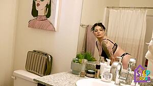 Hot Stepmom London Rose Stuck In Washer