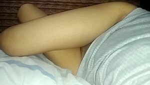 In My Horny Bed Without Underpants, Do My Legs Tempt You in Hentai Style?