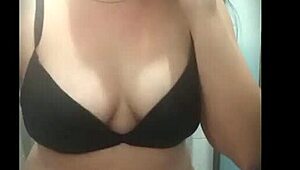 Spying on Sexy Argentine Teacher Peeing During Mexico Trip