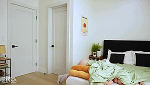 Step-Sis Swaps Sex Toy For Pussy