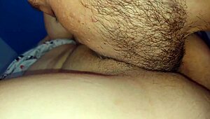 Požádal manžel opravdu o naplnění těsné kundičky své ženy spermatem v téhle anime scéně?