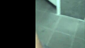 nude women at gas station attendant reacts