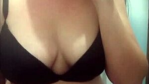 Spying on Sexy Argentine Teacher Peeing During Mexico Trip