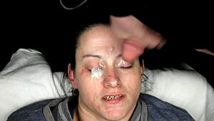 Dirtydees otrok se utopí v cum bukkake šílenství