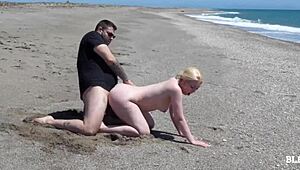 Dogging with a Stranger Turns Wild on the Beach Bareback