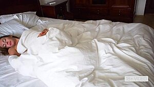 Amateur Koppel Geniet van Hartstochtelijke Ochtend Met Intense Dichtbij Momenten