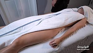 Masseur mesum picu orgasme tak terduga di spa dengan gerakan hentai tidak pantas