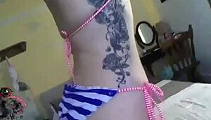 Lauren Phillips says, 'Watch me finger my wet pussy lips'