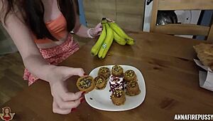 Annafirepussy Tastes Like Banana With Squirt Test By Skinny Young Brunette