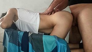 le met� la verga a mi vecina que estaba cachonda