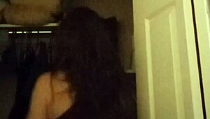 mollyjanexxx still tryin’ to impress backstage with those natural tits