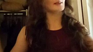 mollyjanexxx still tryin’ to impress backstage with those natural tits