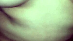 สาวเวียดนามป่าเถื่อนในแอ็กชั่นเอเชียดิบทุกคืน เธอไม่หยุดในเตียง