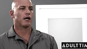 hey, why’s extra thicc bbw lila lovely banging the janitor so rough in the office?