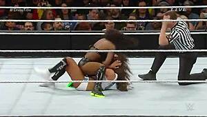 Nikki Bella faces Naomi in extreme rules match